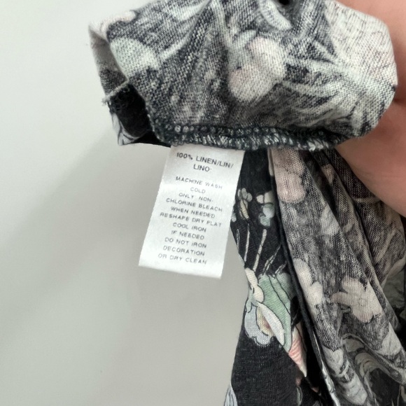 Loft Linen Plus Black Floral Short Sleeve Shirt Size 20/22 - Picture 4 of 8
